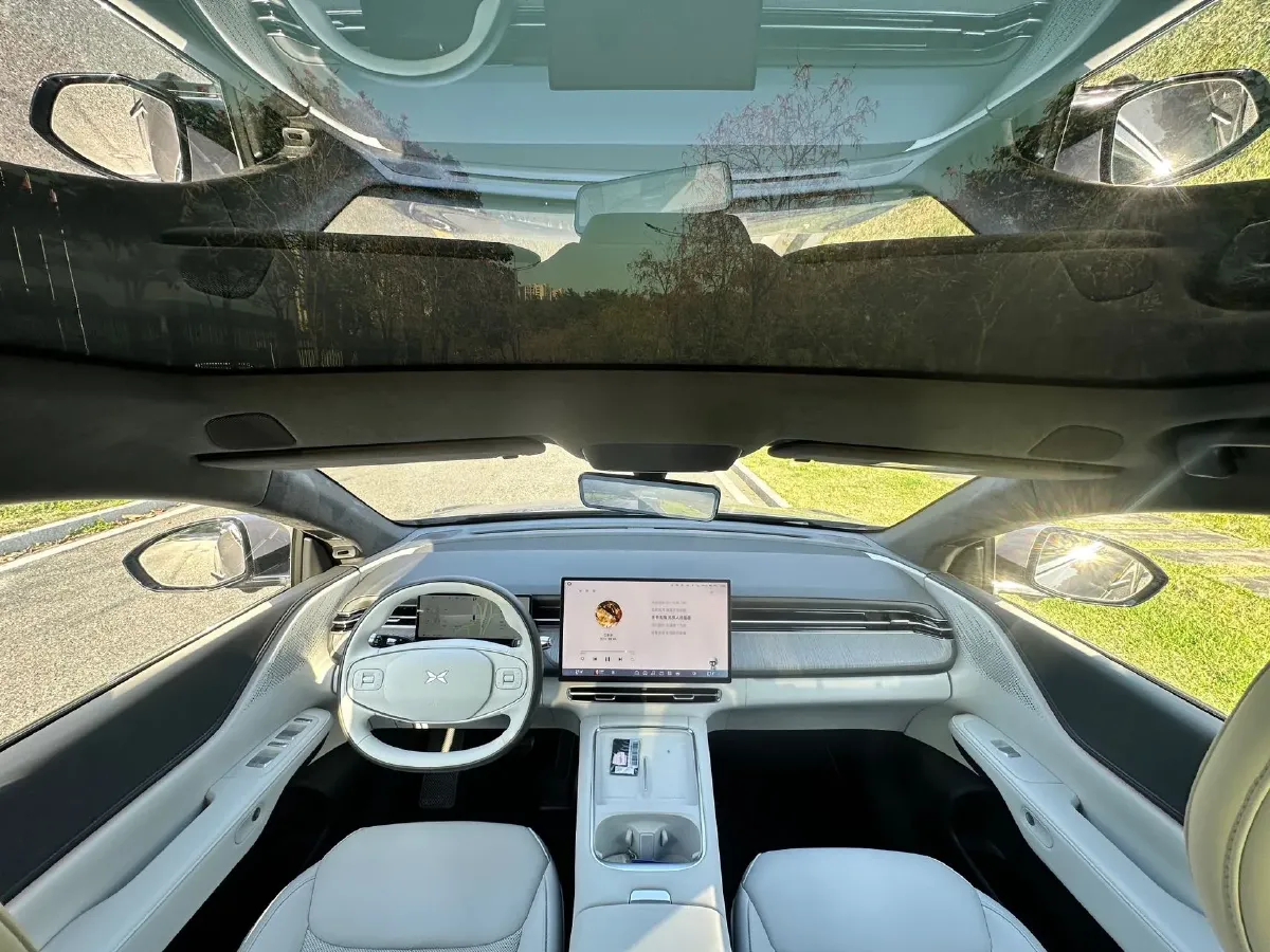 2025 Xpeng G6 BEV 68.5KWH,autocango,china used car exporter,china ev exporter,chinese used car exporter,chinese used ev exporter