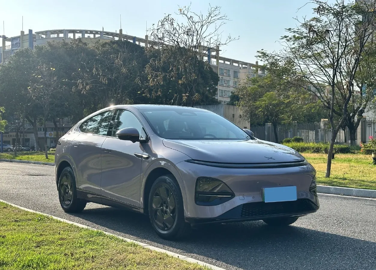 2025 Xpeng G6 BEV 68.5KWH,autocango,china used car exporter,china ev exporter,chinese used car exporter,chinese used ev exporter