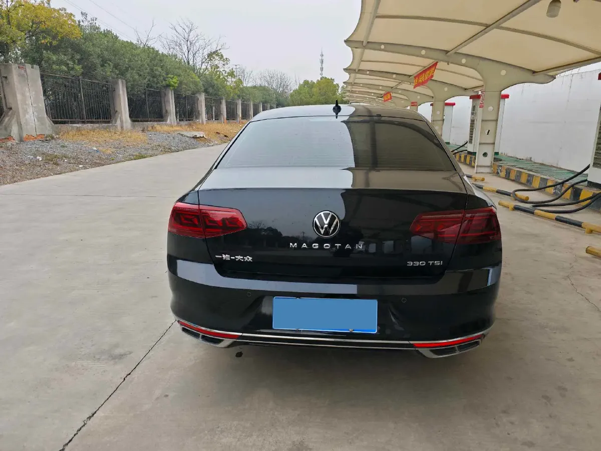 2023 Volkswagen Magotan 2.0T 186HP L4 7DCT,autocango,china used car exporter,china ev exporter,chinese used car exporter,chinese used ev exporter