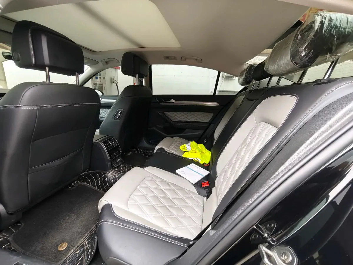 2023 Volkswagen Magotan 2.0T 186HP L4 7DCT,autocango,china used car exporter,china ev exporter,chinese used car exporter,chinese used ev exporter