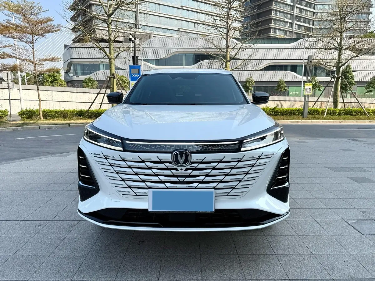 2025 ChangAn CS75 Plus 1.5T 188HP L4 8AT,autocango,china used car exporter,china ev exporter,chinese used car exporter,chinese used ev exporter