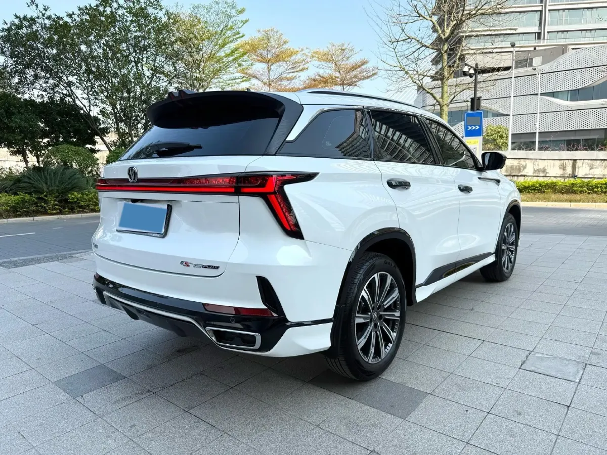 2025 ChangAn CS75 Plus 1.5T 188HP L4 8AT,autocango,china used car exporter,china ev exporter,chinese used car exporter,chinese used ev exporter