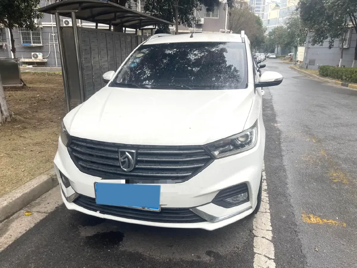 2018 BaoJun 360 1.5L 112HP L4 6MT,autocango,china used car exporter,china ev exporter,chinese used car exporter,chinese used ev exporter
