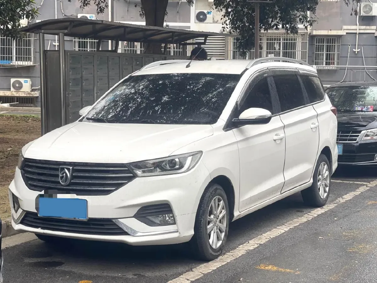 2018 BaoJun 360 1.5L 112HP L4 6MT,autocango,china used car exporter,china ev exporter,chinese used car exporter,chinese used ev exporter
