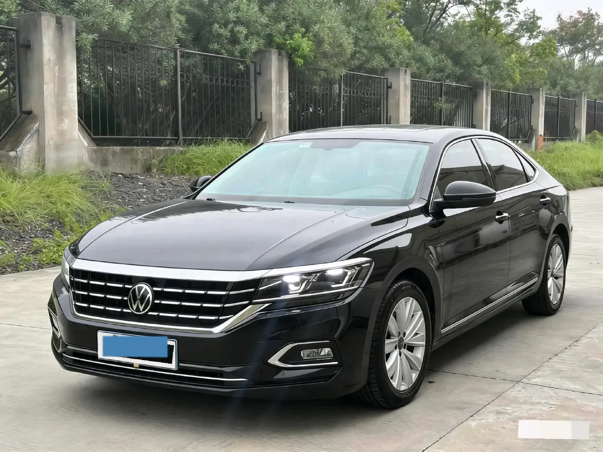 2020 Volkswagen Passat 2.0T 186HP L4 7DCT,autocango,china used car exporter,china ev exporter,chinese used car exporter,chinese used ev exporter
