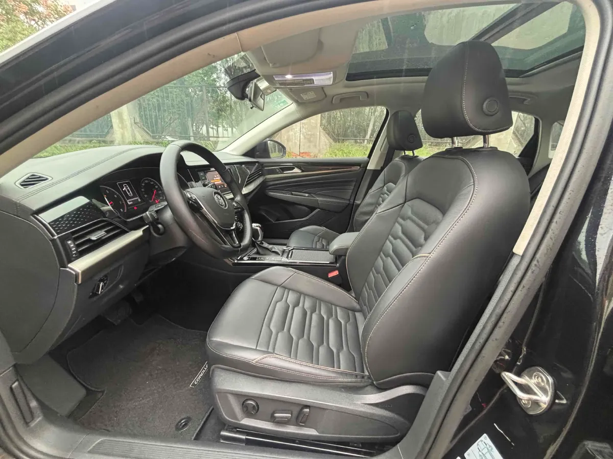 2020 Volkswagen Passat 2.0T 186HP L4 7DCT,autocango,china used car exporter,china ev exporter,chinese used car exporter,chinese used ev exporter