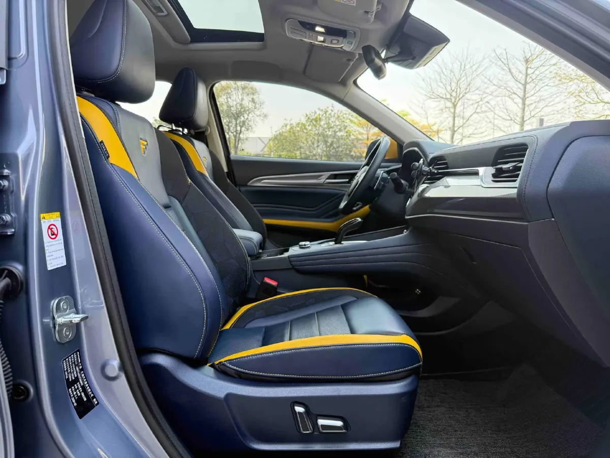 2020 ChangAn CS75 Plus 2.0T 233HP L4 8AT,autocango,china used car exporter,china ev exporter,chinese used car exporter,chinese used ev exporter