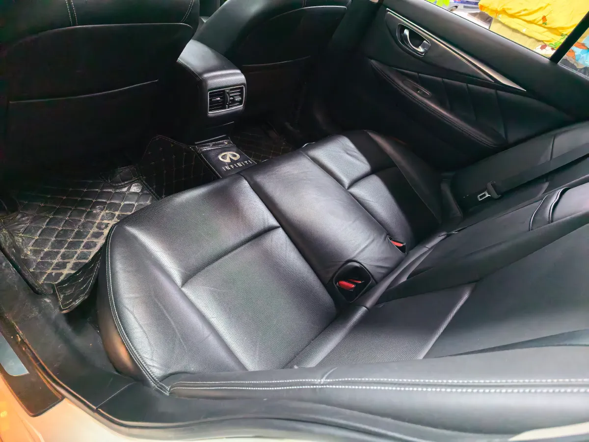 2018 Jeep Grand Commander 2.0T 265HP L4 9AT,autocango,china used car exporter,china ev exporter,chinese used car exporter,chinese used ev exporter