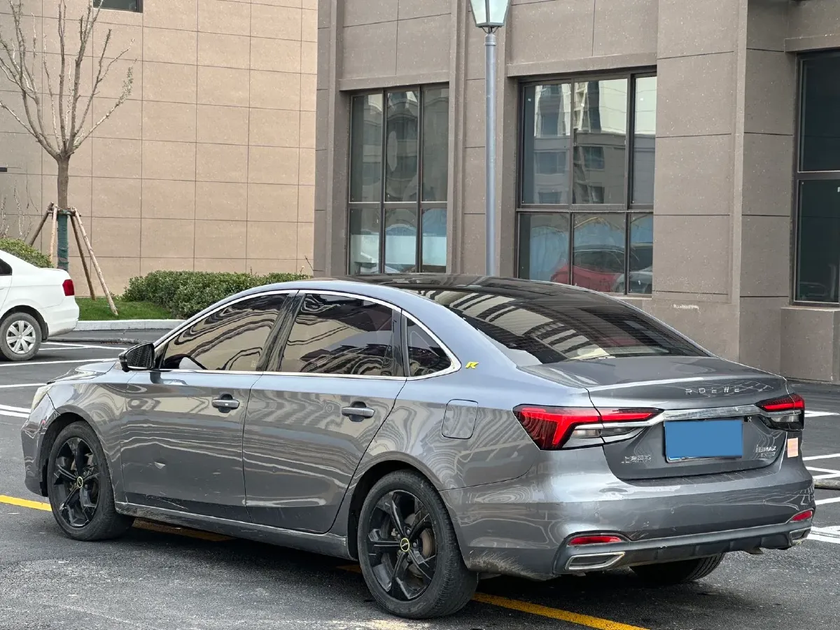 2020 Roewe i6 MAX 1.5T 173HP L4 7DCT,autocango,china used car exporter,china ev exporter,chinese used car exporter,chinese used ev exporter