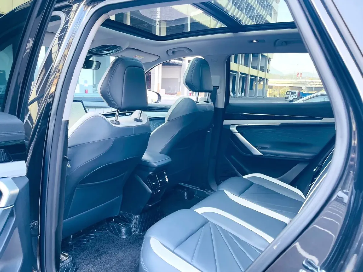 2023 Geely StarRay 1.5T 181HP L4 7DCT,autocango,china used car exporter,china ev exporter,chinese used car exporter,chinese used ev exporter