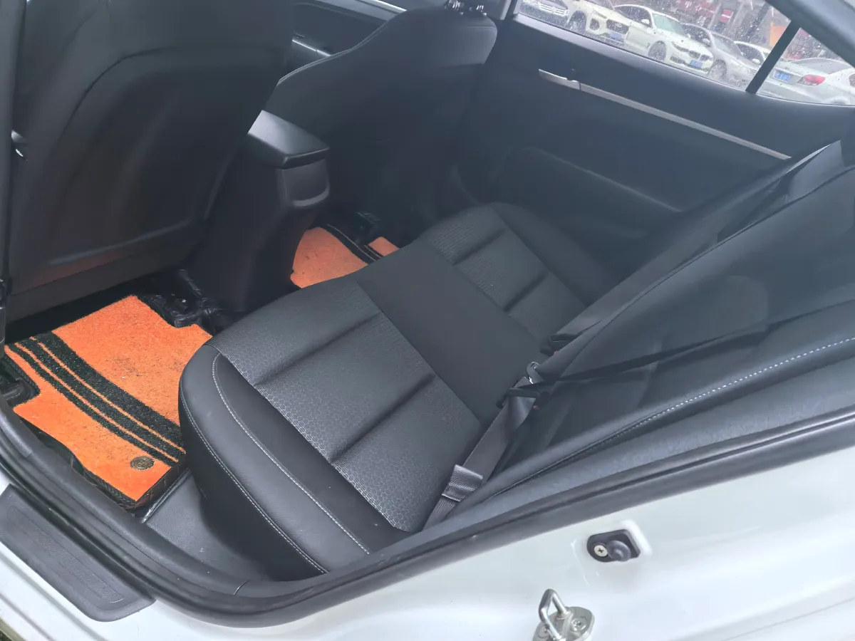 2016 Hyundai Elantra 1.6L 130HP L4 6AT,autocango,china used car exporter,china ev exporter,chinese used car exporter,chinese used ev exporter