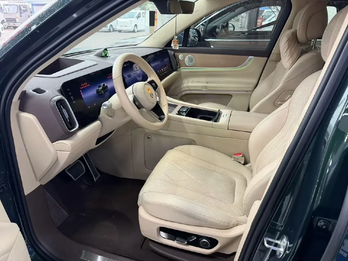 2024 AITO AITO M9 1.5T 152HP L4 REEV 42KWH,autocango,china used car exporter,china ev exporter,chinese used car exporter,chinese used ev exporter