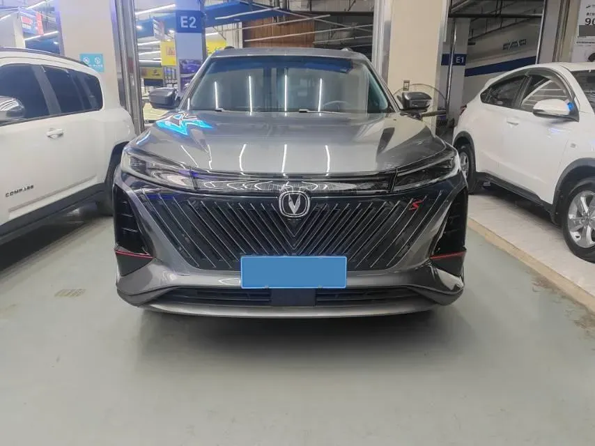 2022 ChangAn CS75 Plus 1.5T 188HP L4 8AT,autocango,china used car exporter,china ev exporter,chinese used car exporter,chinese used ev exporter