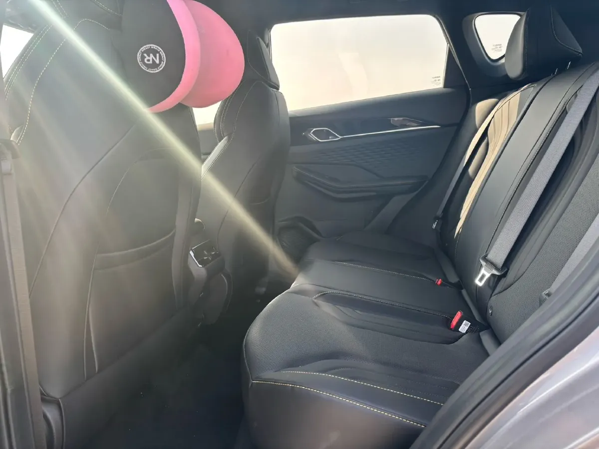 2025 Geely Coolray 1.5T 181HP L4 7DCT,autocango,china used car exporter,china ev exporter,chinese used car exporter,chinese used ev exporter