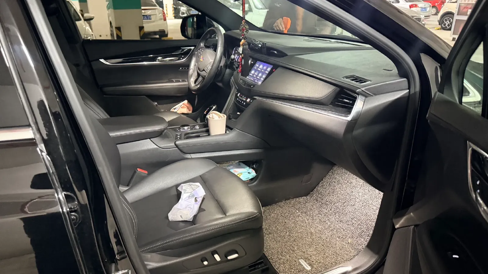 2022 Cadillac XT5 2.0T 237HP L4 9AT,autocango,china used car exporter,china ev exporter,chinese used car exporter,chinese used ev exporter