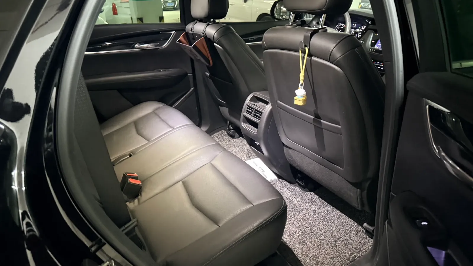 2022 Cadillac XT5 2.0T 237HP L4 9AT,autocango,china used car exporter,china ev exporter,chinese used car exporter,chinese used ev exporter