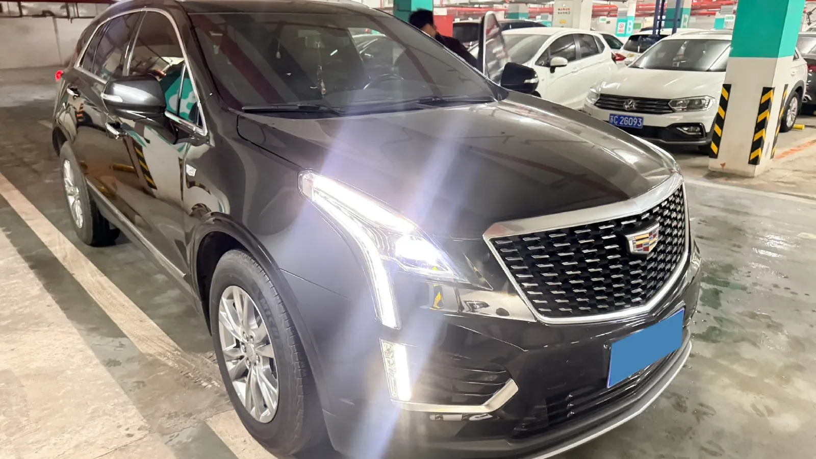 2022 Cadillac XT5 2.0T 237HP L4 9AT,autocango,china used car exporter,china ev exporter,chinese used car exporter,chinese used ev exporter