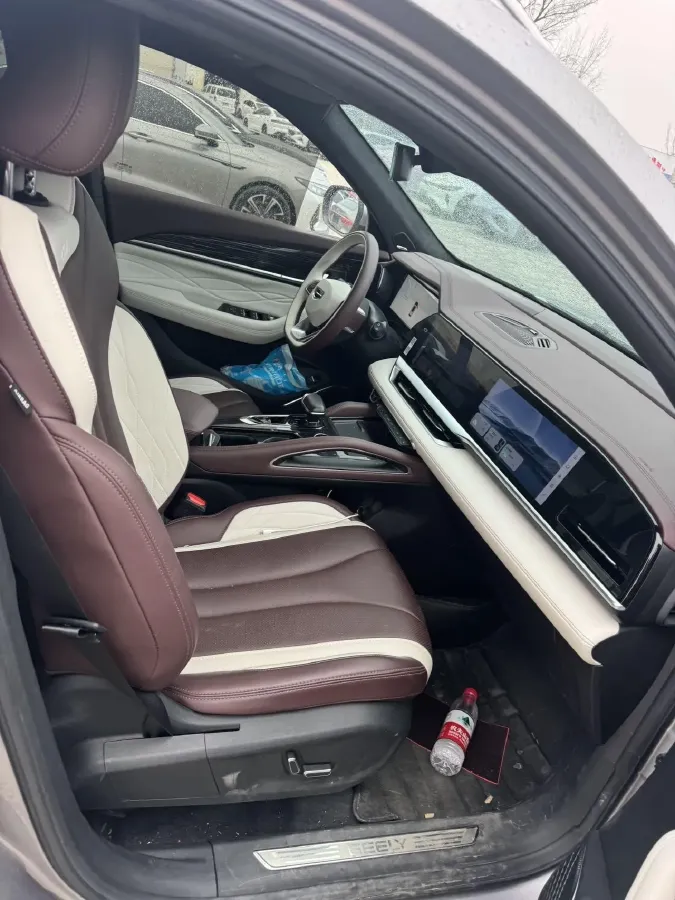 2021 Geely Monjaro 2.0T 218HP L4 7DCT,autocango,china used car exporter,china ev exporter,chinese used car exporter,chinese used ev exporter