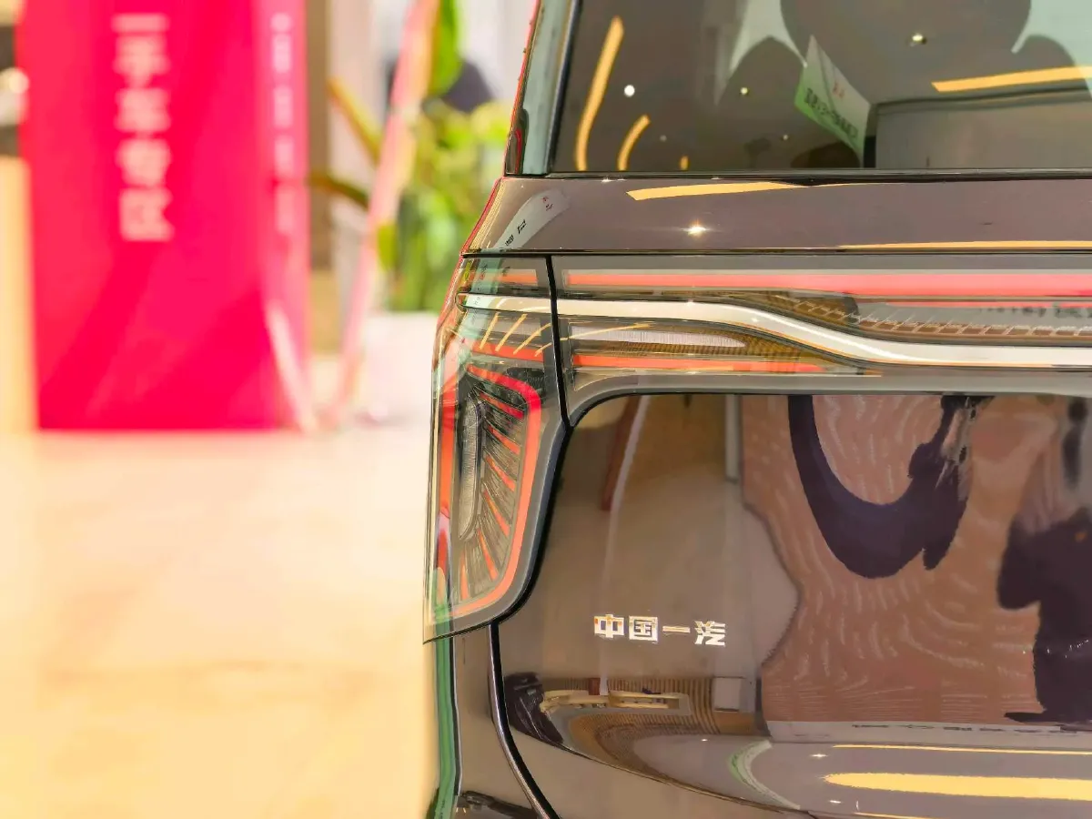 2024 HongQi HQ9 2.0T 163HP L4 1DHT PHEV 20.14KWH,autocango,china used car exporter,china ev exporter,chinese used car exporter,chinese used ev exporter