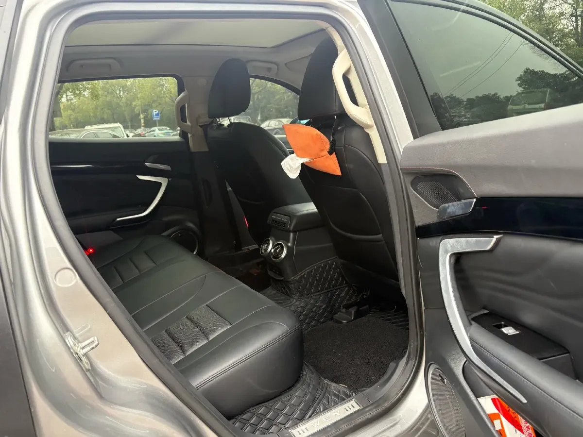 2017 WEY VV7 2.0T 234HP L4 7DCT,autocango,china used car exporter,china ev exporter,chinese used car exporter,chinese used ev exporter