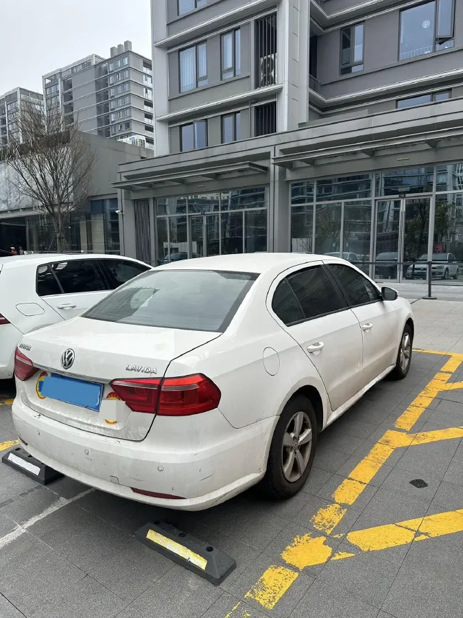 2013 Volkswagen Lavida 1.6L 110HP L4 6AT,autocango,china used car exporter,china ev exporter,chinese used car exporter,chinese used ev exporter