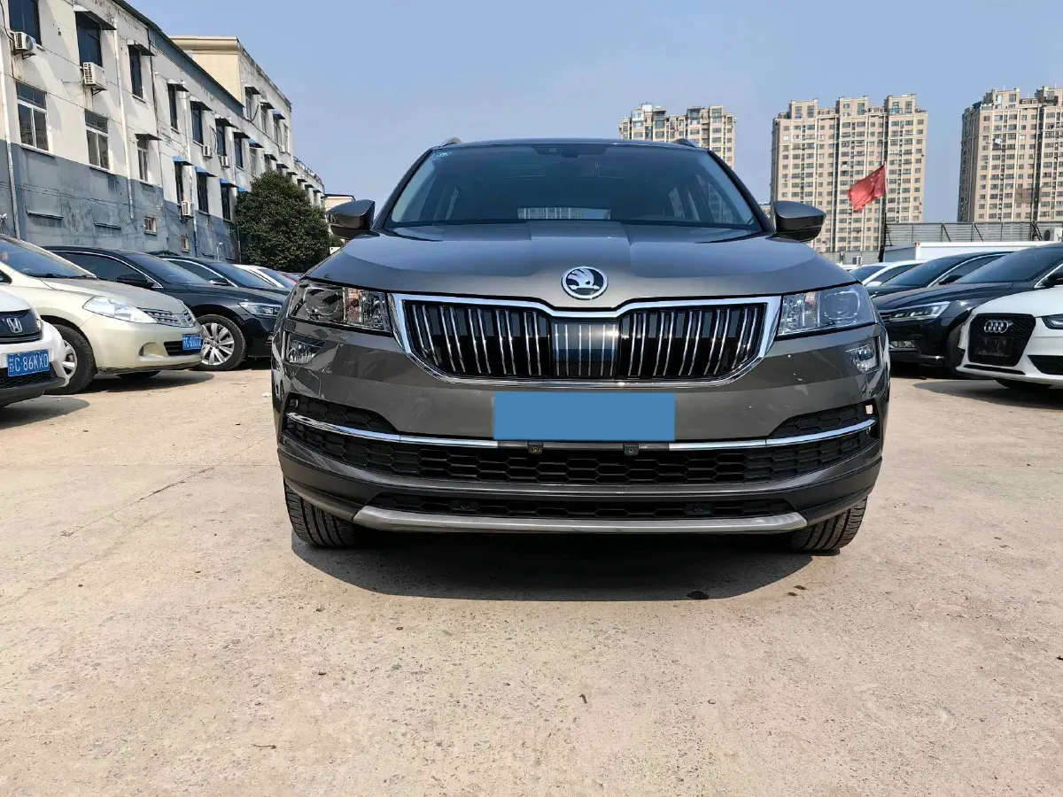 2020 Skoda Karoq 1.4T 150HP L4 7DCT,autocango,china used car exporter,china ev exporter,chinese used car exporter,chinese used ev exporter