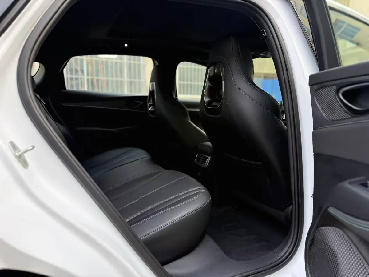 2025 BYD Seal 06 1.5L 101HP L4 E-CVT PHEV 15.87KWH,autocango,china used car exporter,china ev exporter,chinese used car exporter,chinese used ev exporter