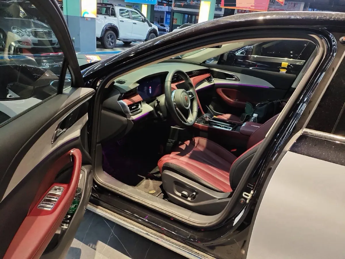 2025 HongQi H5 2.0T 224HP L4 8AT,autocango,china used car exporter,china ev exporter,chinese used car exporter,chinese used ev exporter