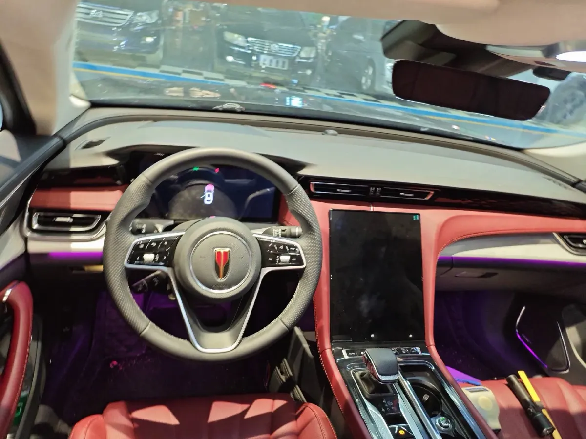 2025 HongQi H5 2.0T 224HP L4 8AT,autocango,china used car exporter,china ev exporter,chinese used car exporter,chinese used ev exporter