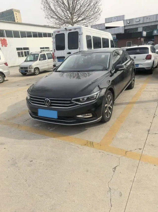 2020 Volkswagen Magotan 2.0T 186HP L4 7DCT,autocango,china used car exporter,china ev exporter,chinese used car exporter,chinese used ev exporter