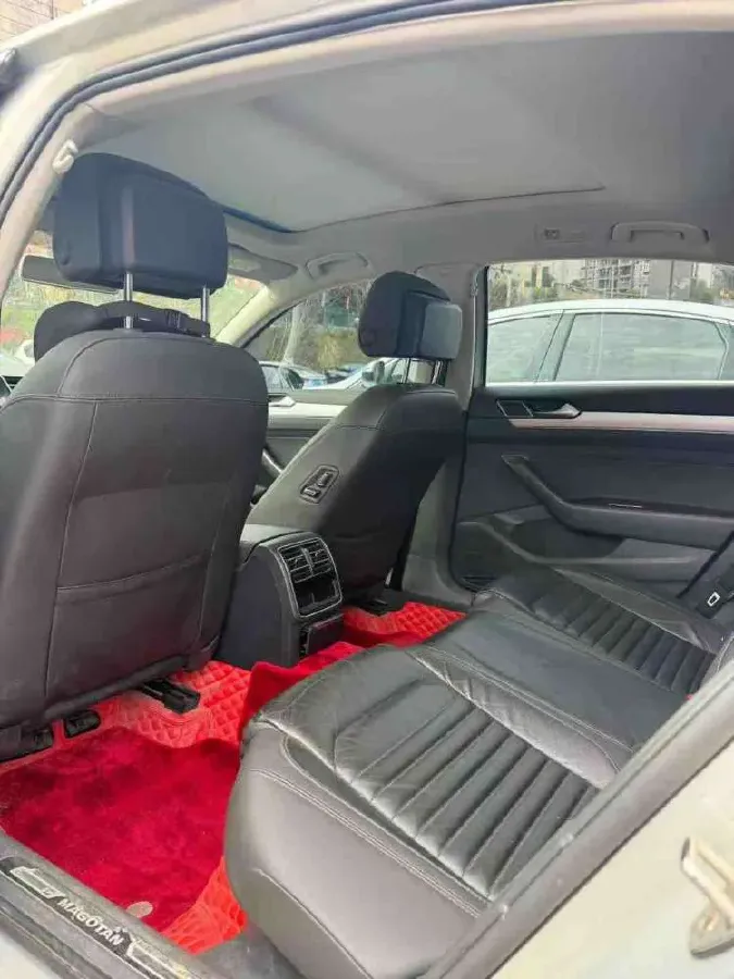 2017 Volkswagen Magotan 1.8T 180HP L4 7DCT,autocango,china used car exporter,china ev exporter,chinese used car exporter,chinese used ev exporter