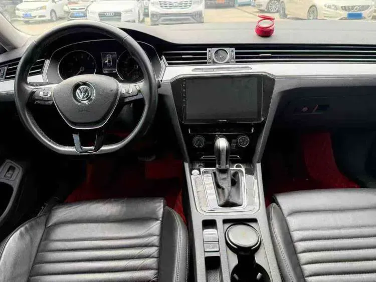 2017 Volkswagen Magotan 1.8T 180HP L4 7DCT,autocango,china used car exporter,china ev exporter,chinese used car exporter,chinese used ev exporter