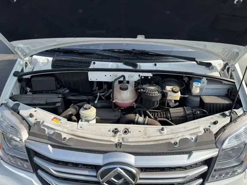 2025 MAXUS XinTu V80 2.0T 147HP L4 6MT,autocango,china used car exporter,china ev exporter,chinese used car exporter,chinese used ev exporter