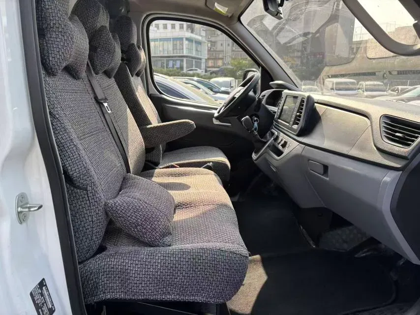 2025 MAXUS XinTu V80 2.0T 147HP L4 6MT,autocango,china used car exporter,china ev exporter,chinese used car exporter,chinese used ev exporter