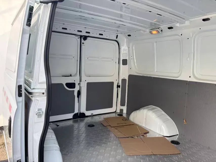 2025 MAXUS XinTu V80 2.0T 147HP L4 6MT,autocango,china used car exporter,china ev exporter,chinese used car exporter,chinese used ev exporter