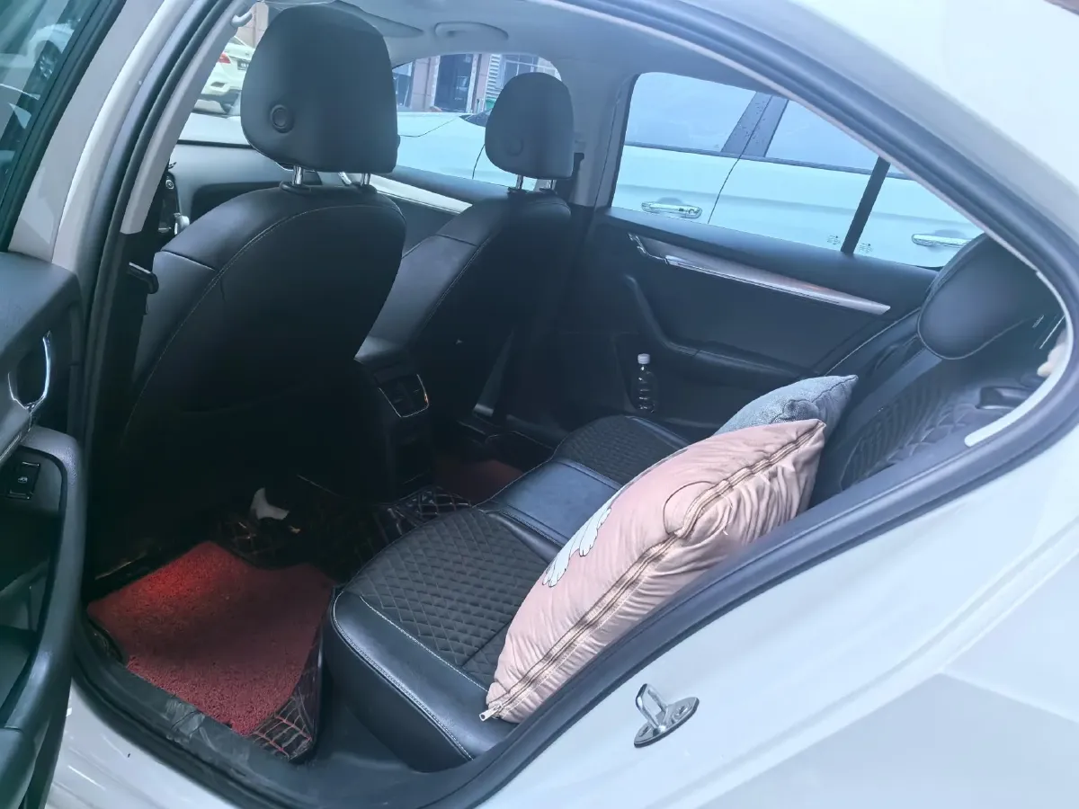 2018 Skoda Octavia 1.4T 150HP L4 7DCT,autocango,china used car exporter,china ev exporter,chinese used car exporter,chinese used ev exporter