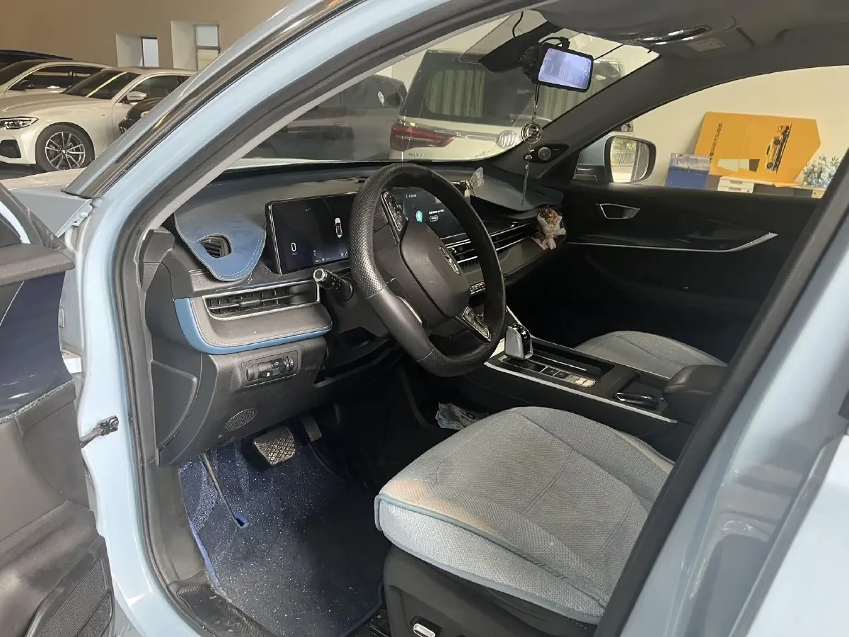 2023 Chery Tiggo 7 Plus 1.6T 197HP L4 7DCT,autocango,china used car exporter,china ev exporter,chinese used car exporter,chinese used ev exporter