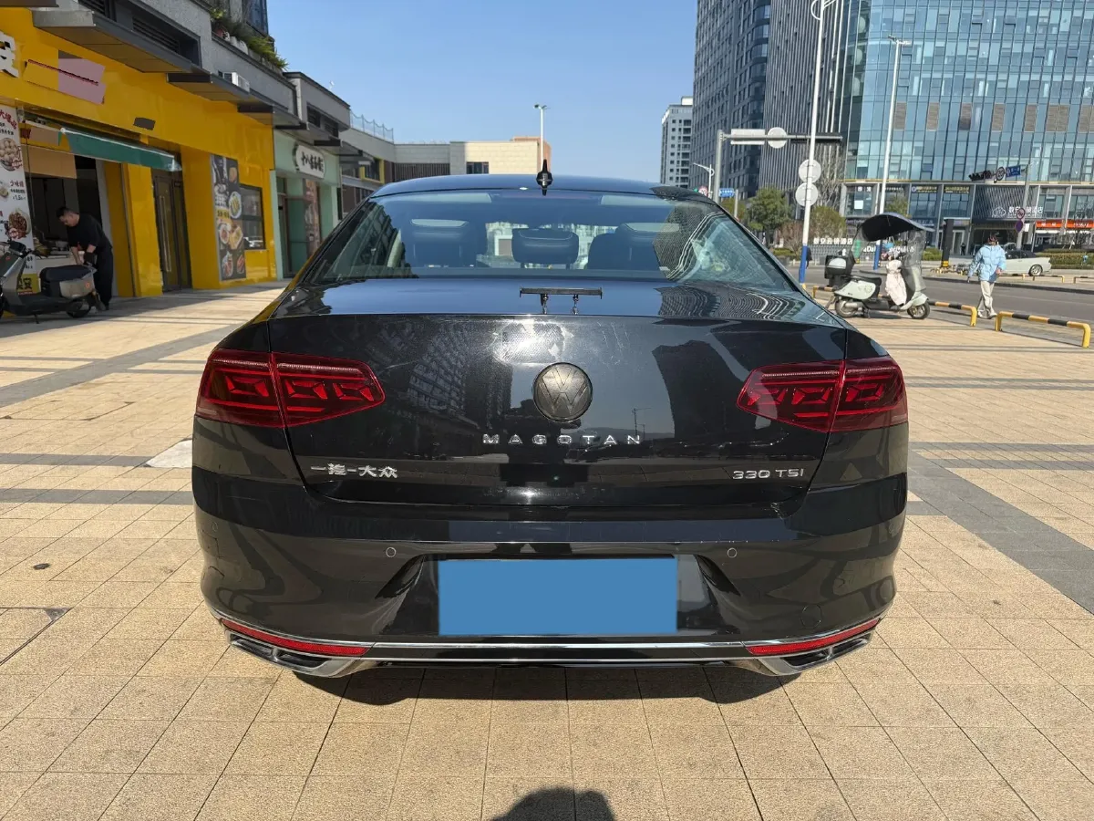 2023 Volkswagen Magotan 2.0T 186HP L4 7DCT,autocango,china used car exporter,china ev exporter,chinese used car exporter,chinese used ev exporter