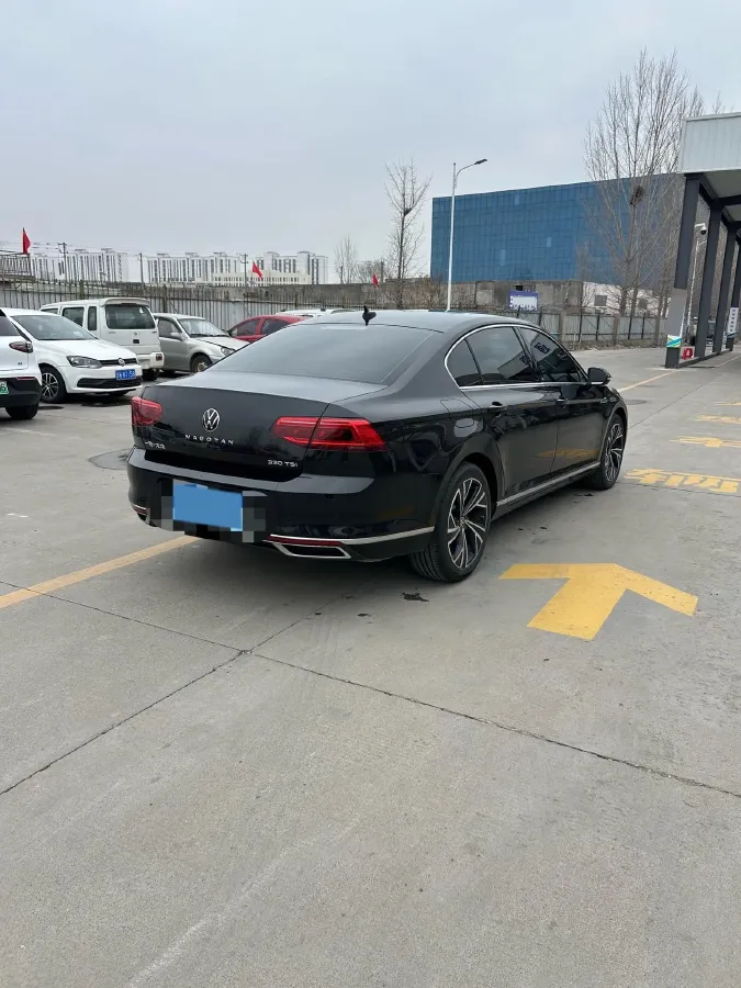 2021 Volkswagen Magotan 2.0T 186HP L4 7DCT,autocango,china used car exporter,china ev exporter,chinese used car exporter,chinese used ev exporter