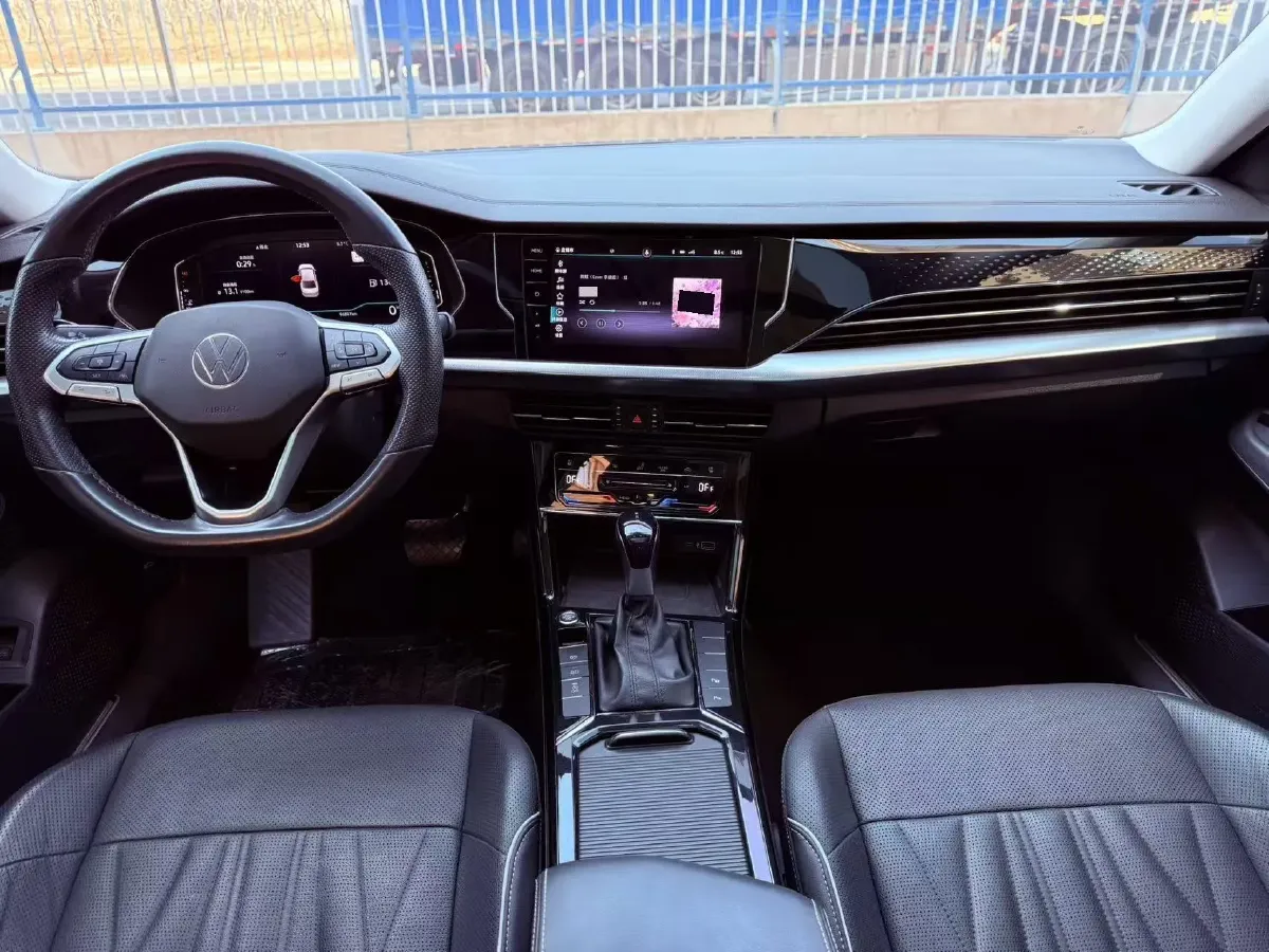 2021 Volkswagen Passat 2.0T 186HP L4 7DCT,autocango,china used car exporter,china ev exporter,chinese used car exporter,chinese used ev exporter