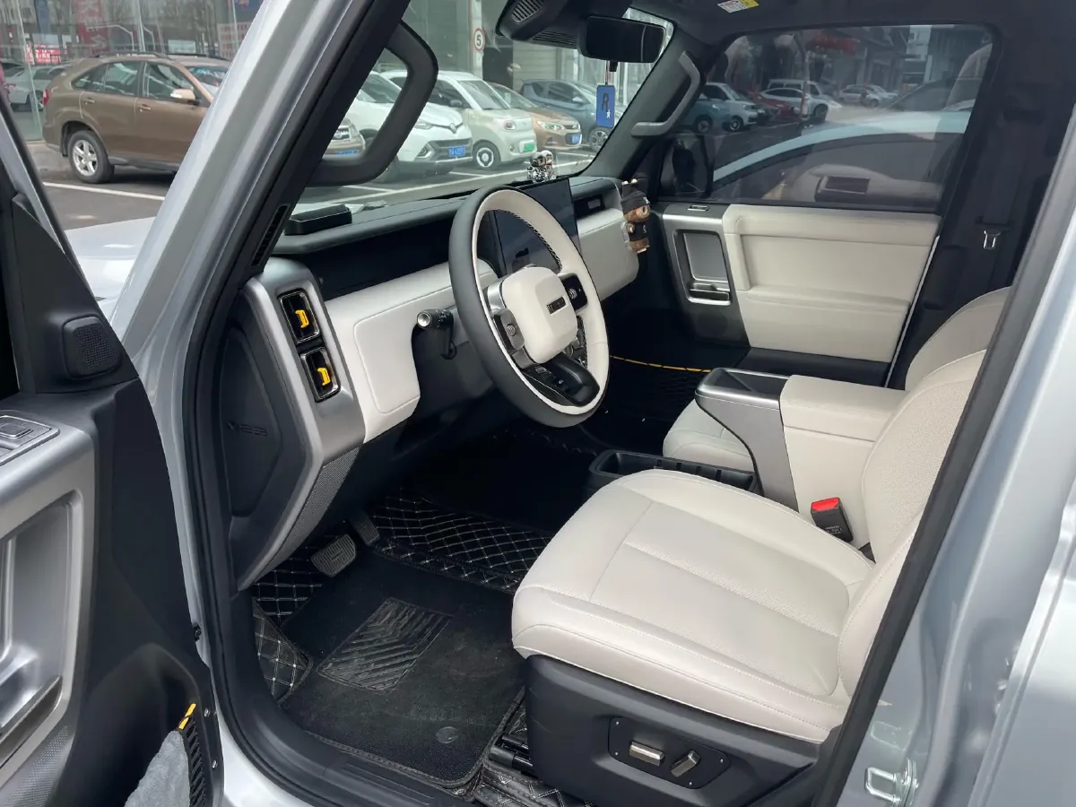 2025 Yufeng Auto Golden Warehouse BEV,autocango,china used car exporter,china ev exporter,chinese used car exporter,chinese used ev exporter