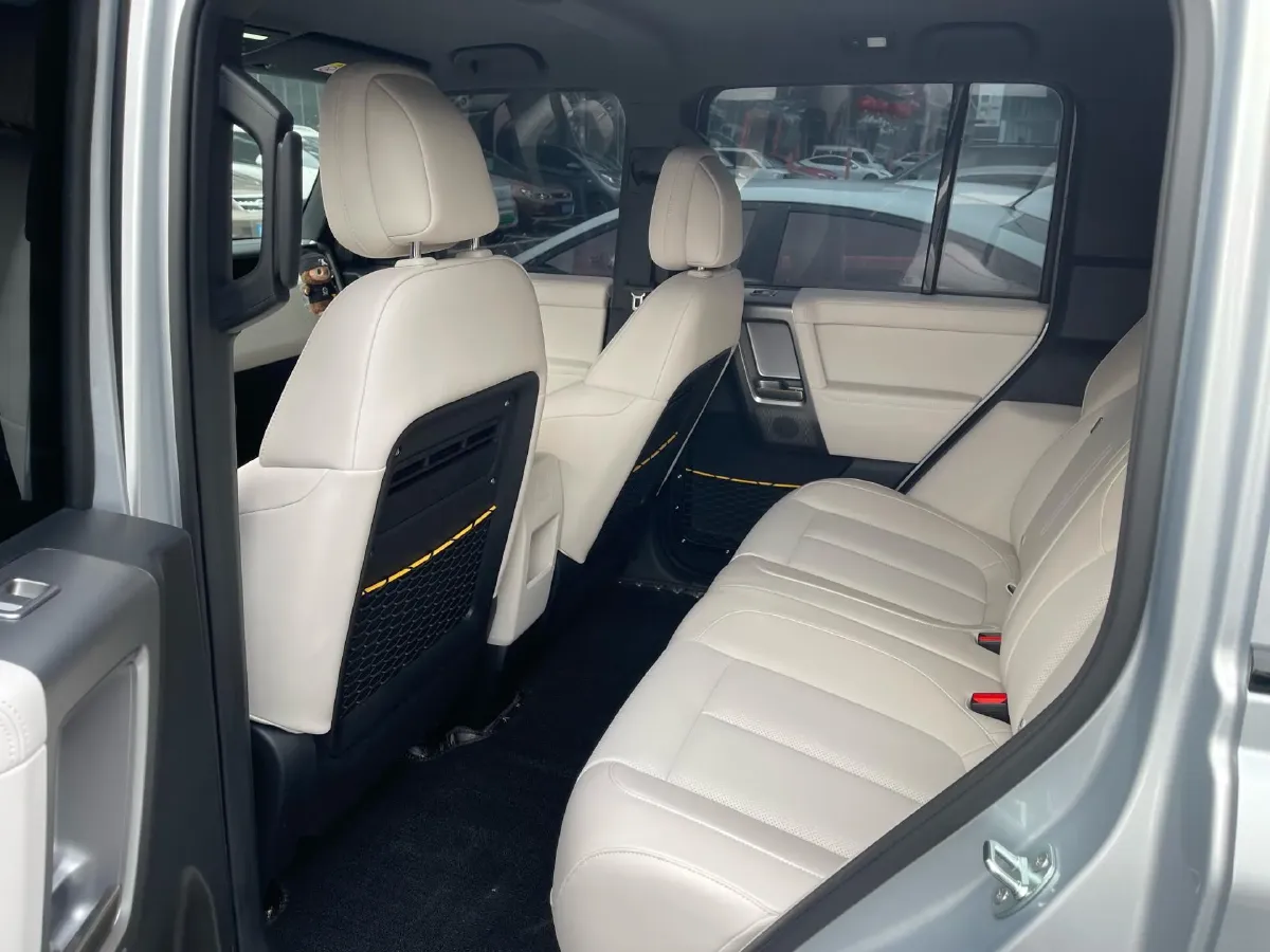 2025 Yufeng Auto Golden Warehouse BEV,autocango,china used car exporter,china ev exporter,chinese used car exporter,chinese used ev exporter