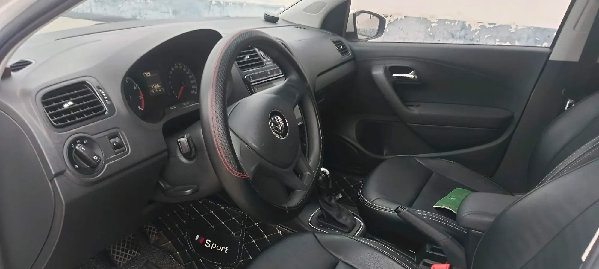 2016 Volkswagen Polo 1.6L 110HP L4 6AT,autocango,china used car exporter,china ev exporter,chinese used car exporter,chinese used ev exporter