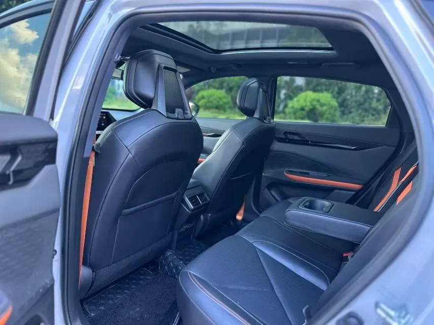 2022 ChangAn UNI-V 1.5T 188HP L4 7DCT,autocango,china used car exporter,china ev exporter,chinese used car exporter,chinese used ev exporter