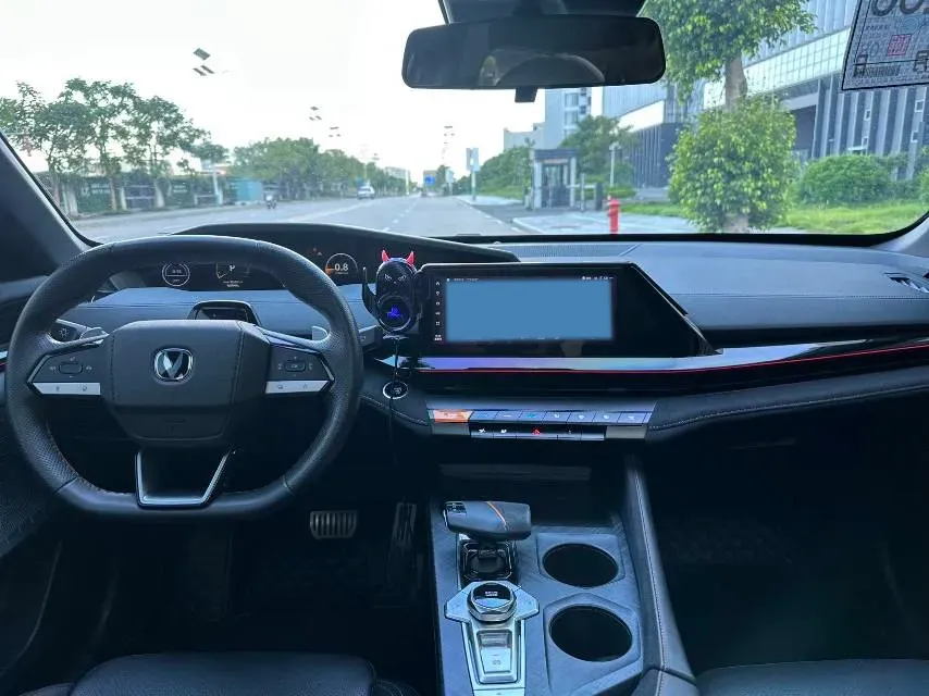 2022 ChangAn UNI-V 1.5T 188HP L4 7DCT,autocango,china used car exporter,china ev exporter,chinese used car exporter,chinese used ev exporter