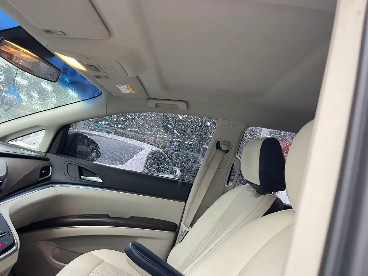 2022 Buick GL8 2.0T 237HP L4 9AT,autocango,china used car exporter,china ev exporter,chinese used car exporter,chinese used ev exporter