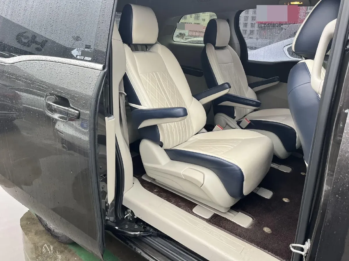 2022 Buick GL8 2.0T 237HP L4 9AT,autocango,china used car exporter,china ev exporter,chinese used car exporter,chinese used ev exporter