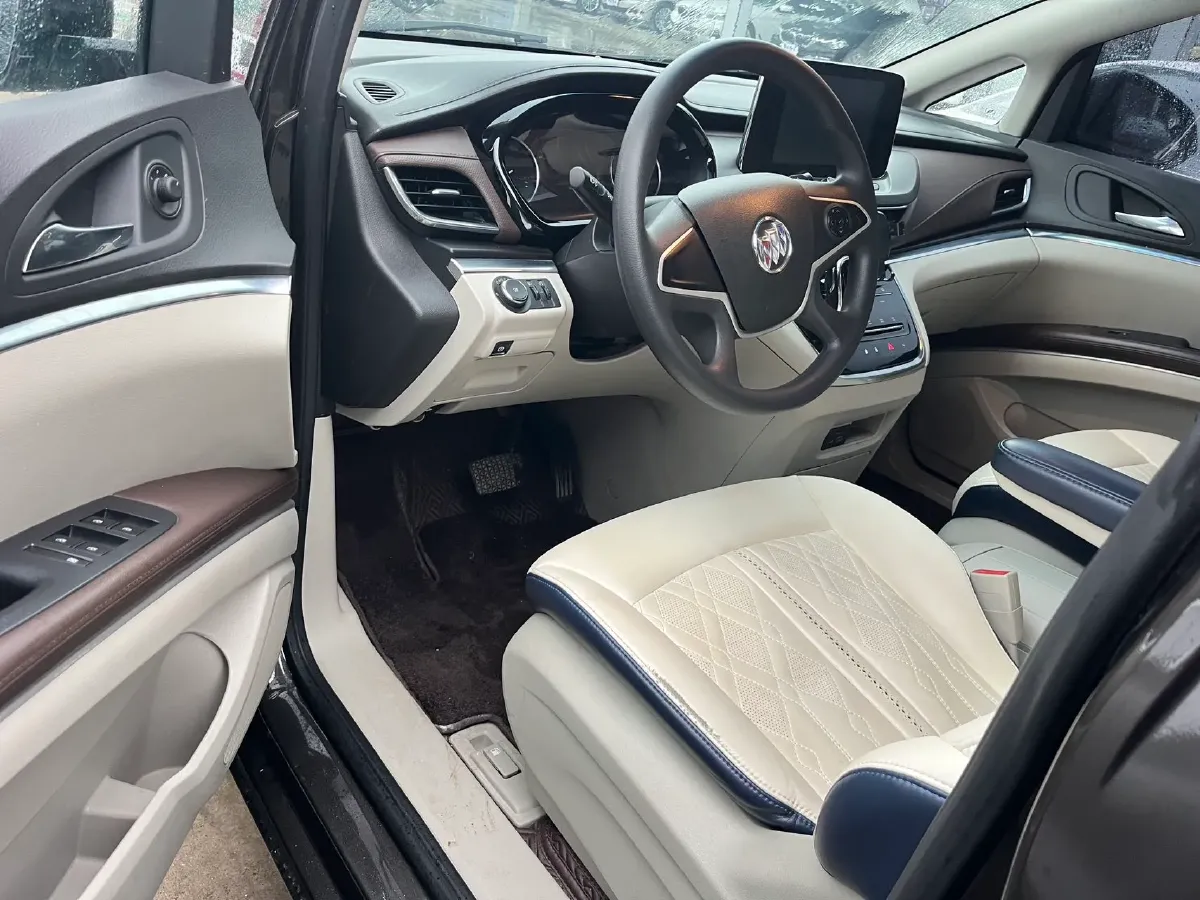 2022 Buick GL8 2.0T 237HP L4 9AT,autocango,china used car exporter,china ev exporter,chinese used car exporter,chinese used ev exporter