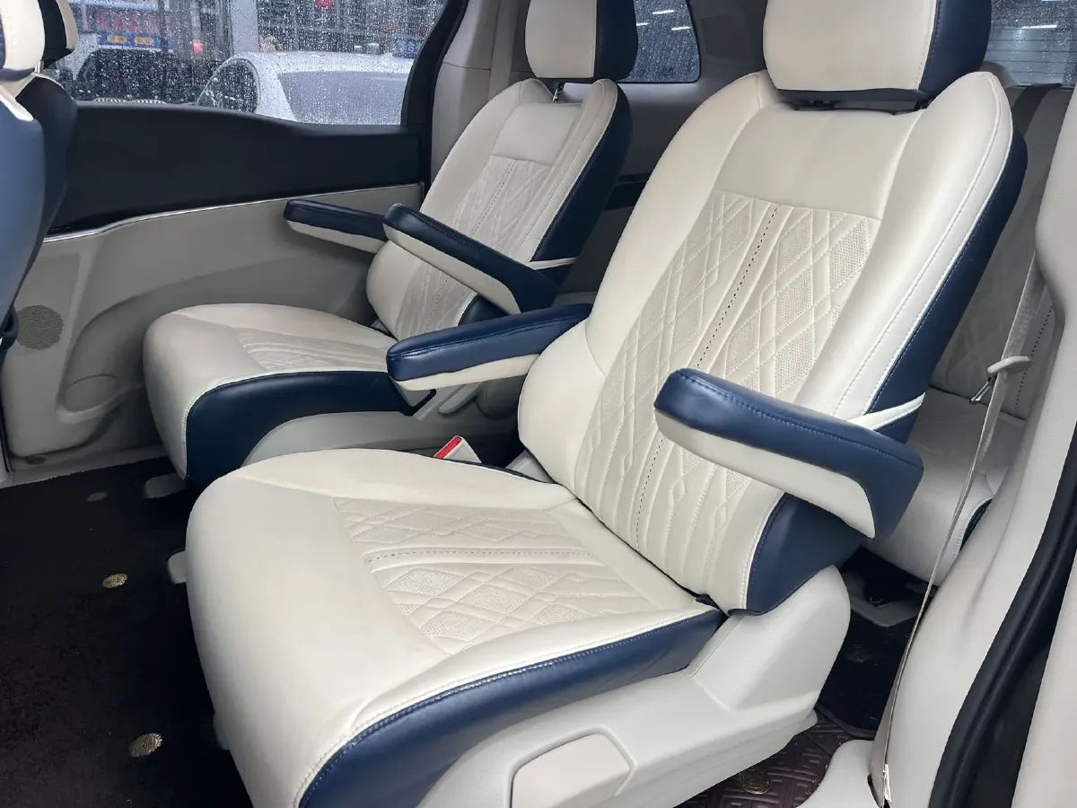 2022 Buick GL8 2.0T 237HP L4 9AT,autocango,china used car exporter,china ev exporter,chinese used car exporter,chinese used ev exporter