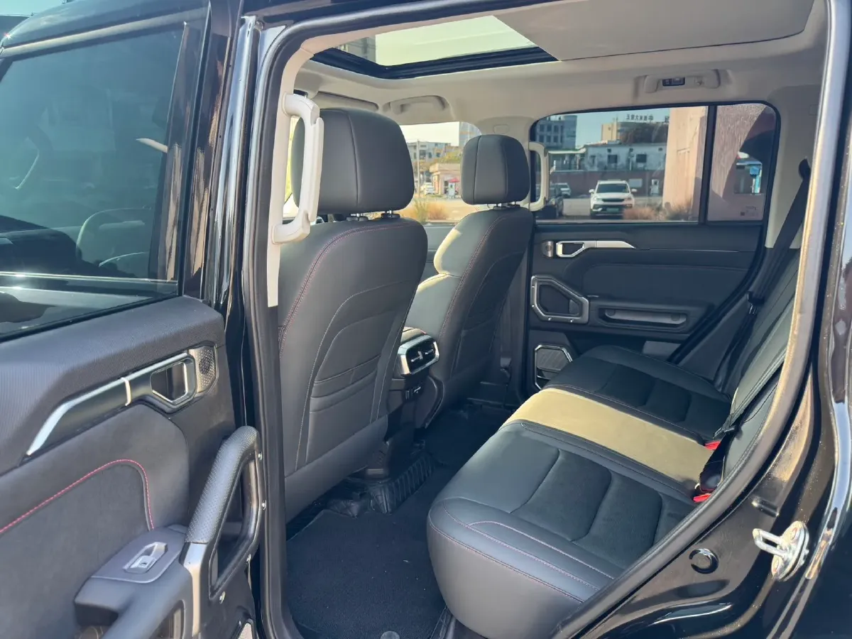 2025 Jetour Traveller 2.0T 254HP L4 7DCT,autocango,china used car exporter,china ev exporter,chinese used car exporter,chinese used ev exporter